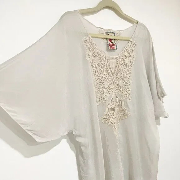 Johnny Was Off White Chalk Short Sleeve Dolman Sleeve Crochet Appliqué Front S - Picture 2 of 10